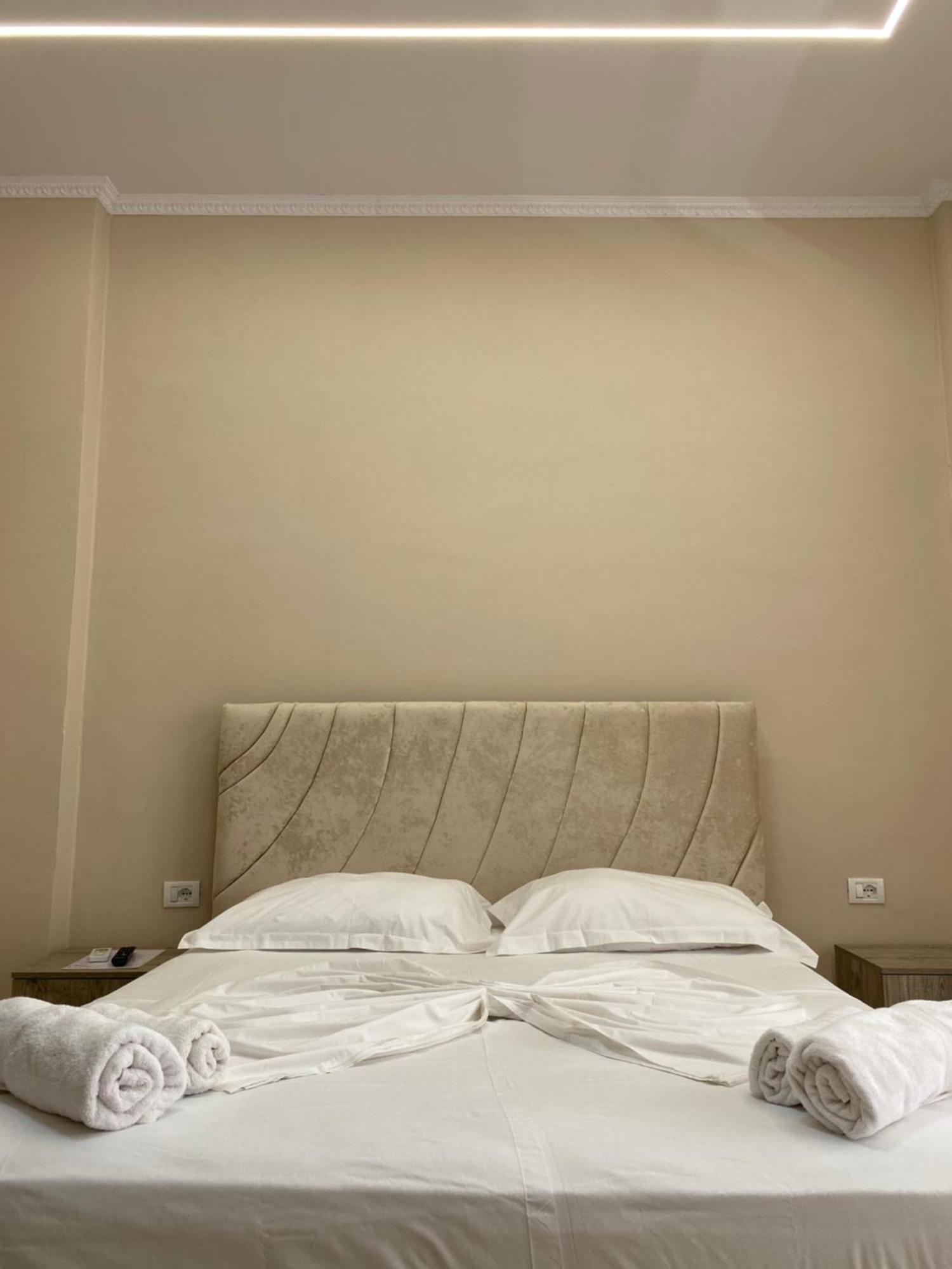 Troy Aparthotel Durrës 外观 照片