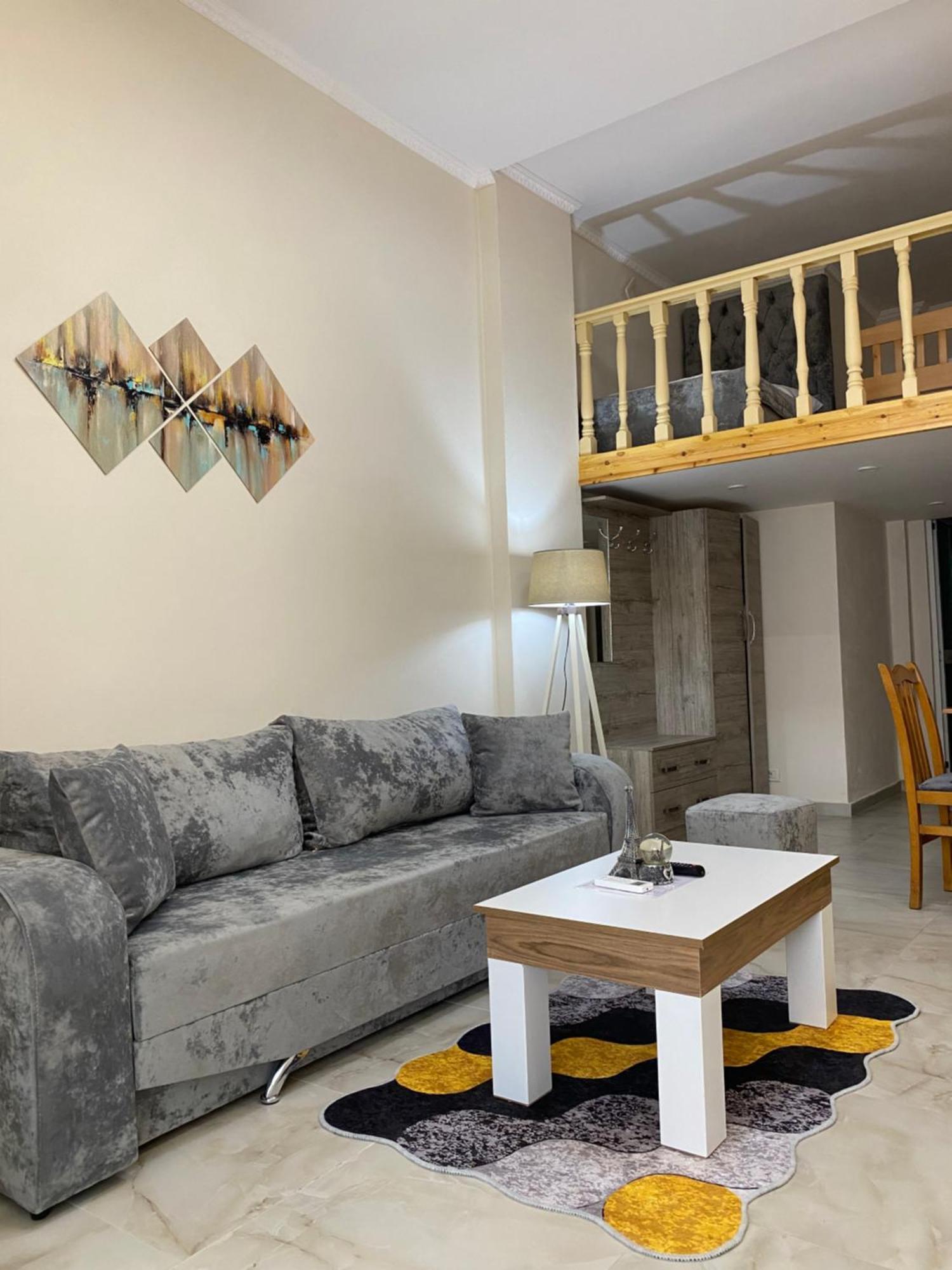 Troy Aparthotel Durrës 外观 照片