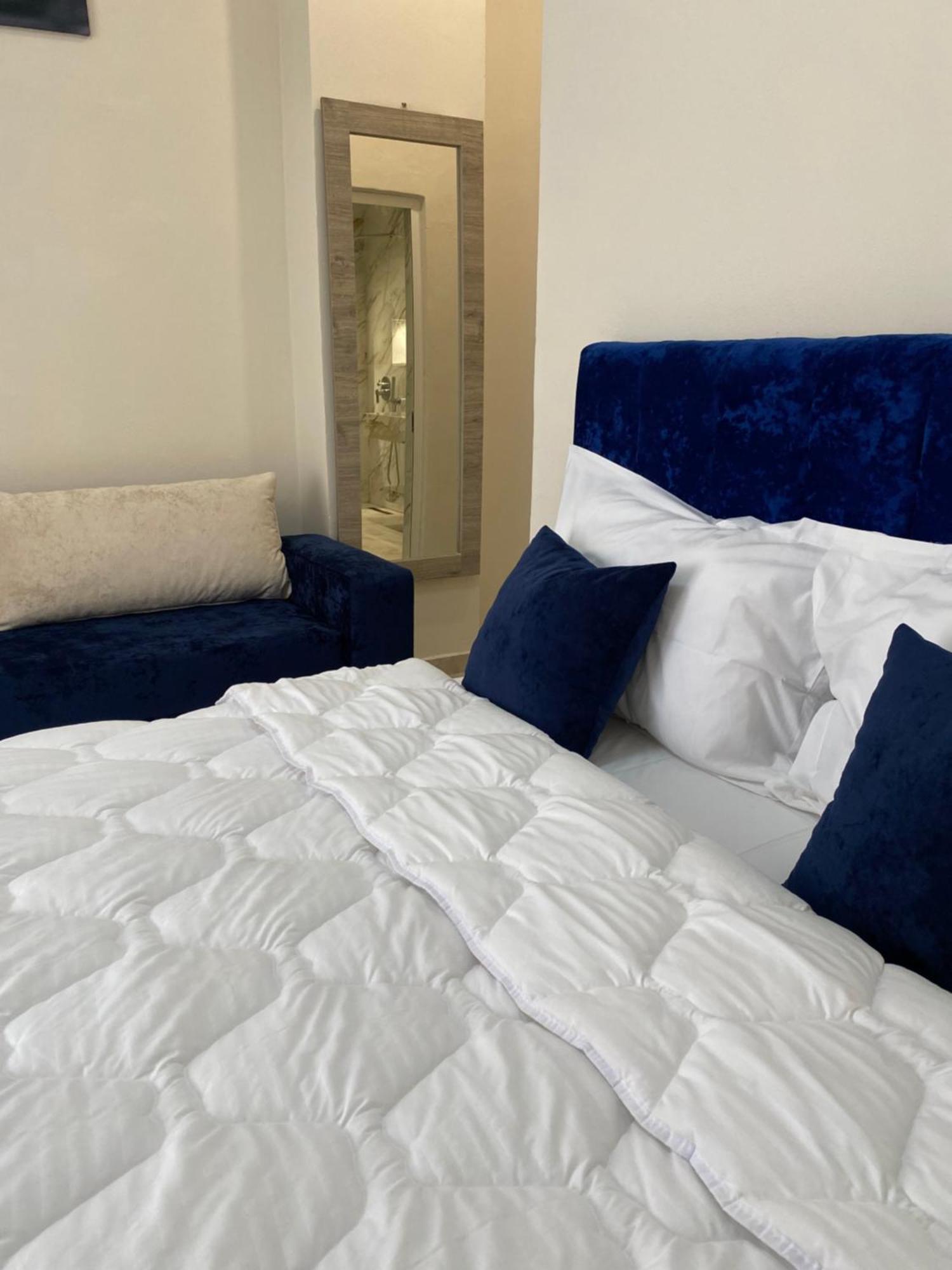 Troy Aparthotel Durrës 外观 照片